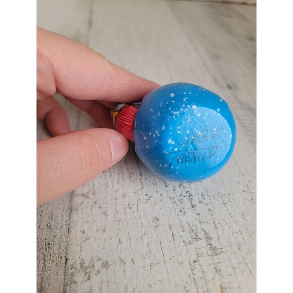 Mexican hatching parrot playa del Carmen egg figure - Picture 6 of 6